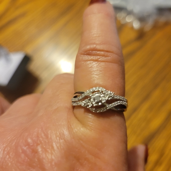 Diamond ring - Picture 3 of 4